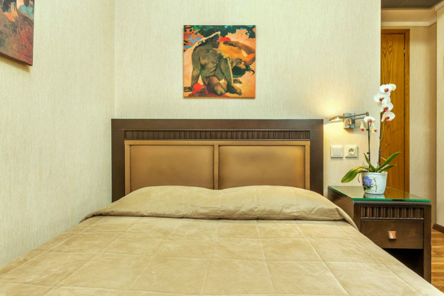 Engatia Palace Hotel room